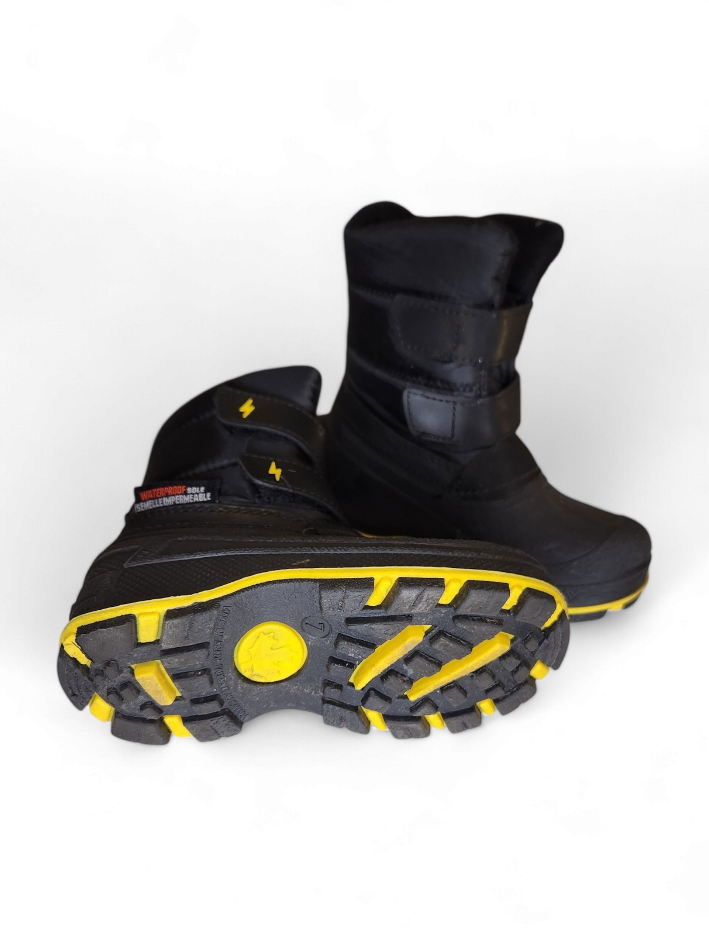 Black toddler size 7 winter boots